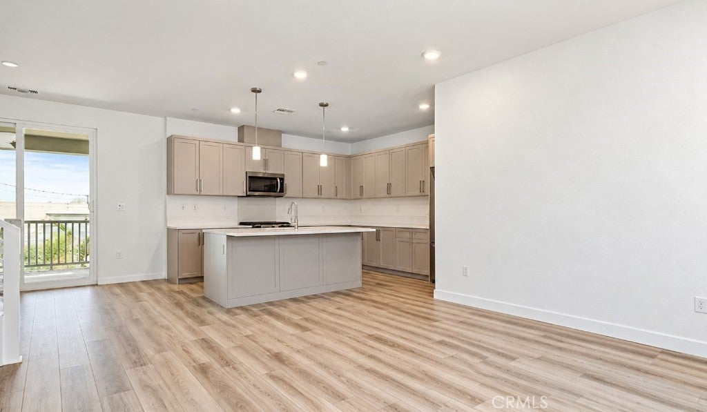 2472 Haley Point Drive 104
