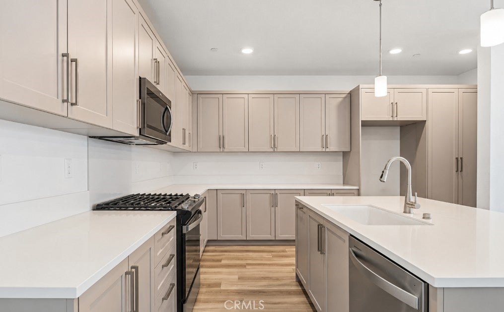 2472 Haley Point Drive 104
