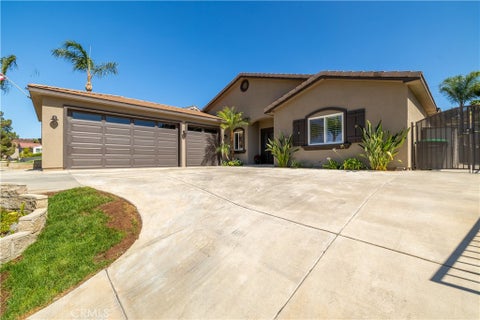 Photo of 31028 Emperor Drive, Canyon Lake, CA 92587 (MLS # IV26164226)