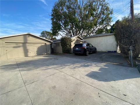 Photo of 4845 1/2 Agnes Avenue, Valley Village, CA 91607 (MLS # SR25201255) Photo of 4845 1/2 Agnes Avenue, Valley Village, CA 91607 (MLS # SR25201255)