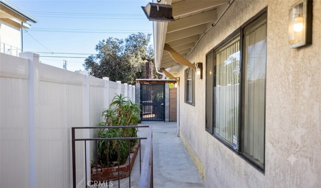 1013 Allen Avenue 6