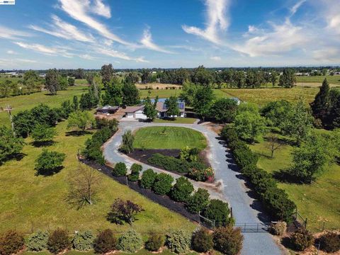 Photo of 11709 Quiggle Rd Rd, Herald, CA 95638 (MLS # 41128765)