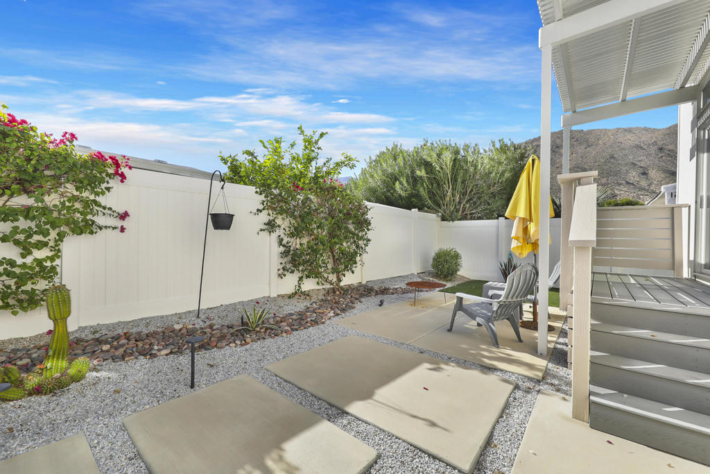 Palm Canyon Mobile C - Manufactured In Park