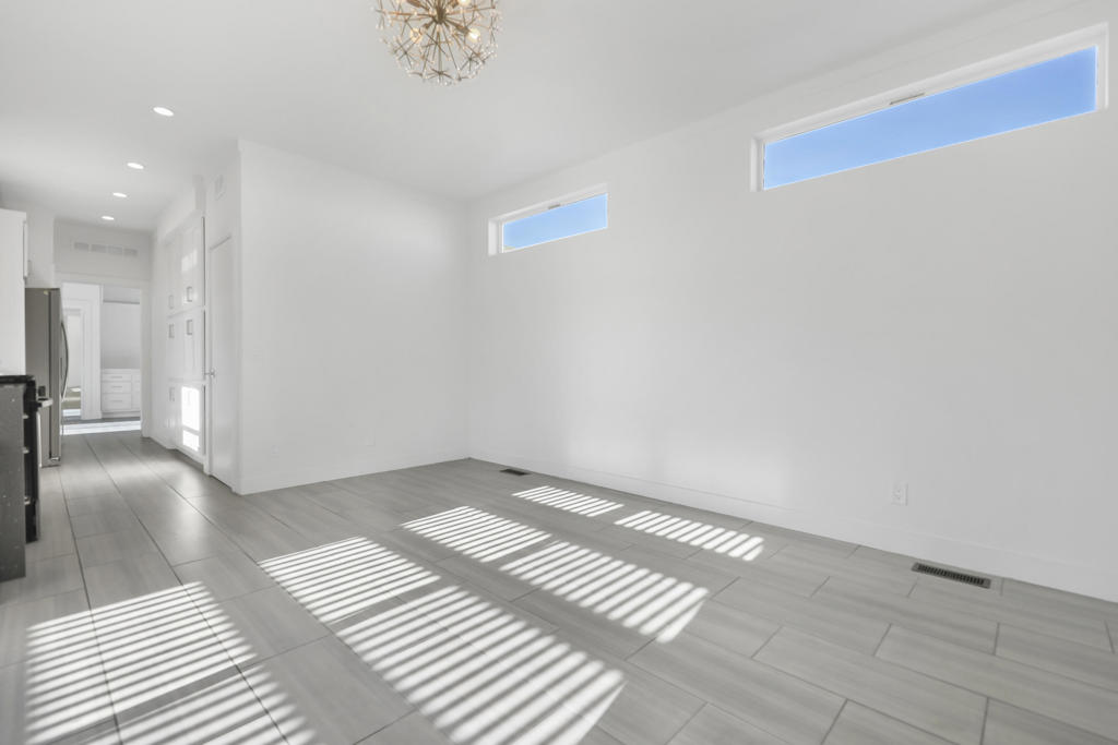 Palm Canyon Mobile C - Manufactured In Park