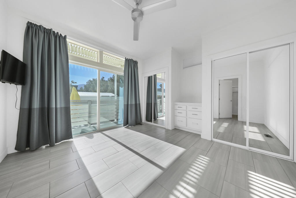 Palm Canyon Mobile C - Manufactured In Park