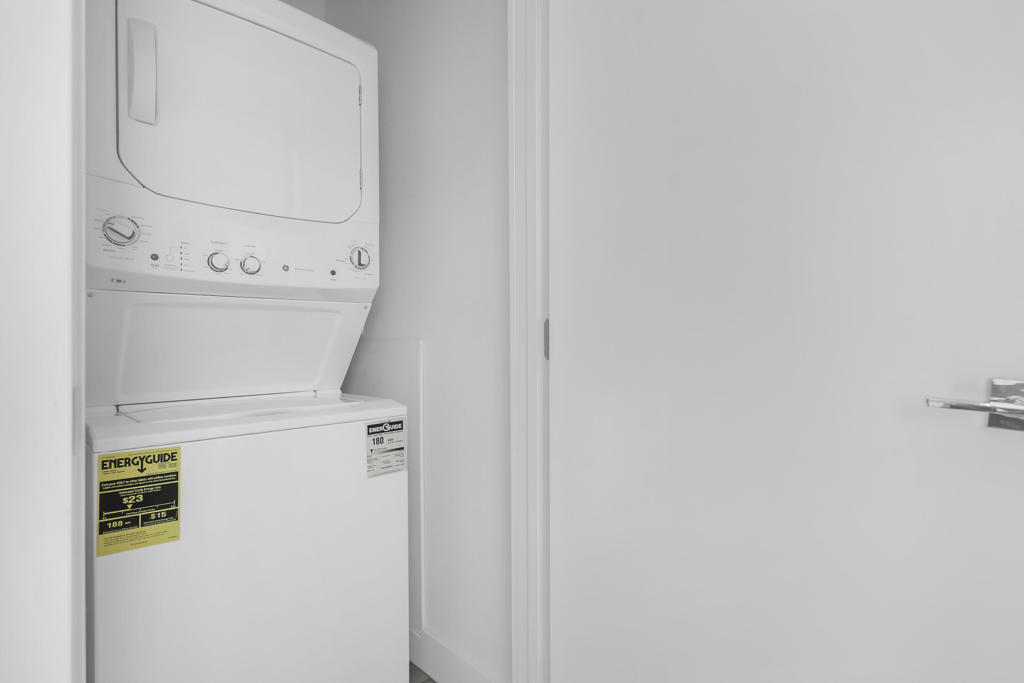 Palm Canyon Mobile C - Manufactured In Park