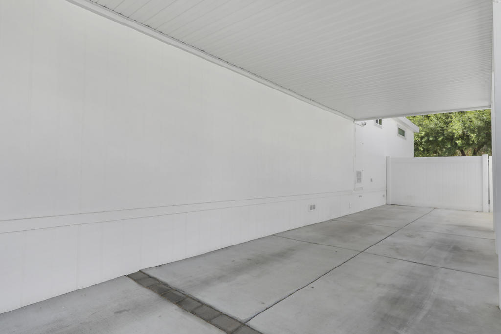 Palm Canyon Mobile C - Manufactured In Park