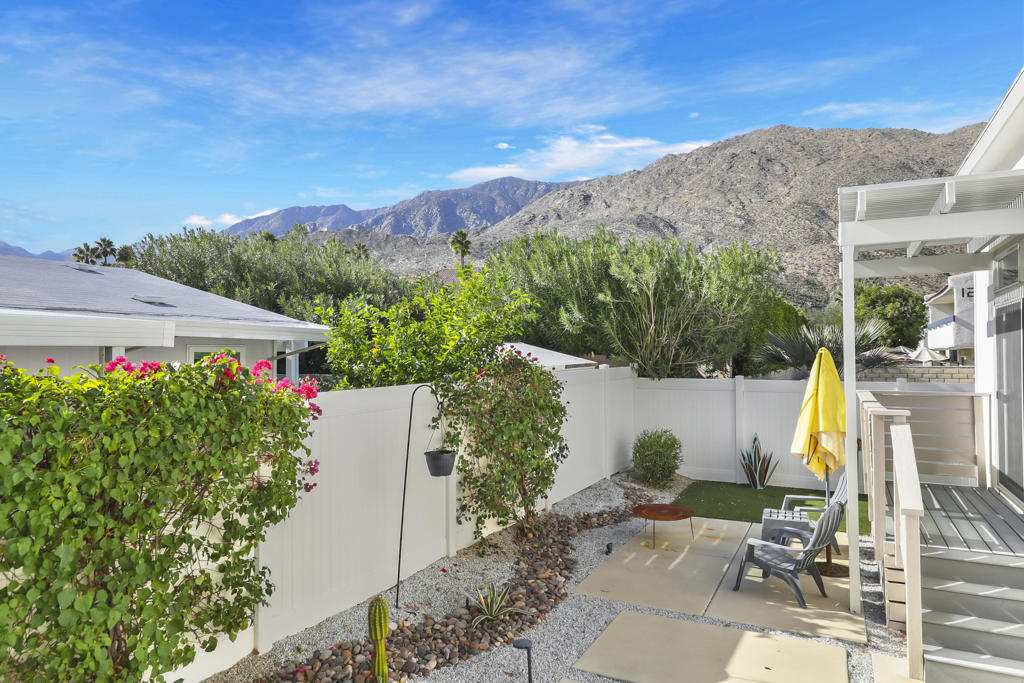 Palm Canyon Mobile C - Manufactured In Park