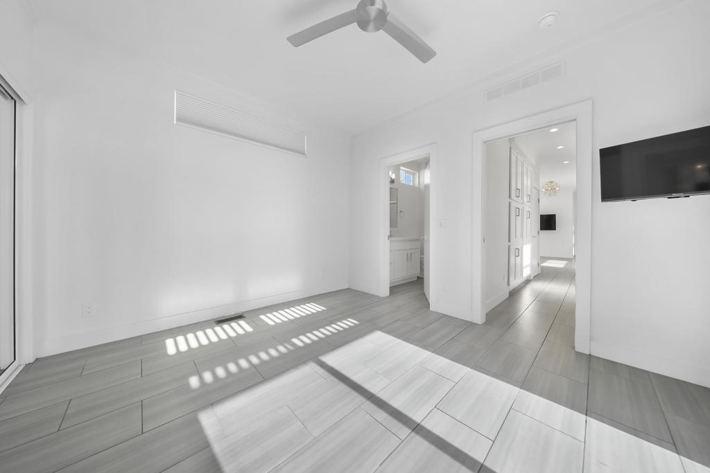 Palm Canyon Mobile C - Manufactured In Park