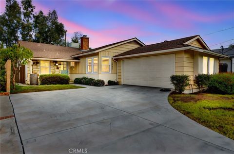 Photo of 14421 Cohasset Street, Van Nuys, CA 91405 (MLS # SR25264179)