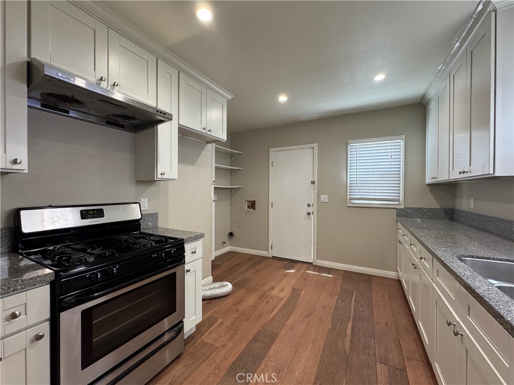1828 A & B New Avenue