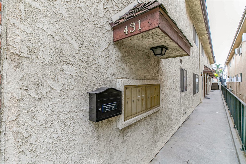 431 E Verdugo Avenue F