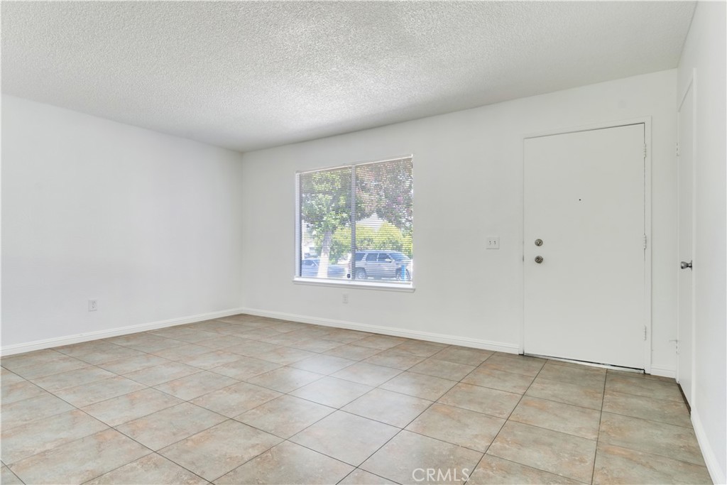 5128 Lakewood Drive