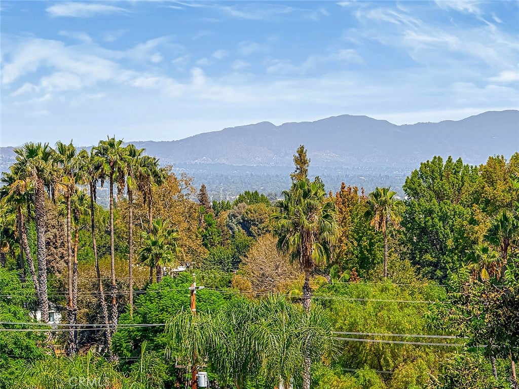 5015 Casa Dr.