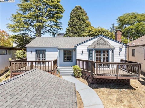 Photo of 543 Grizzly Peak Blvd Blvd, Berkeley, CA 94708 (MLS # 41107339) Photo of 543 Grizzly Peak Blvd Blvd, Berkeley, CA 94708 (MLS # 41107339)