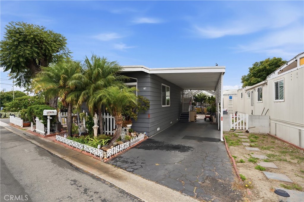 14352 Beach 73