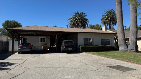 Photo of 7051 Shoshone Avenue, Van Nuys, CA 91406 (MLS # SR26223138)