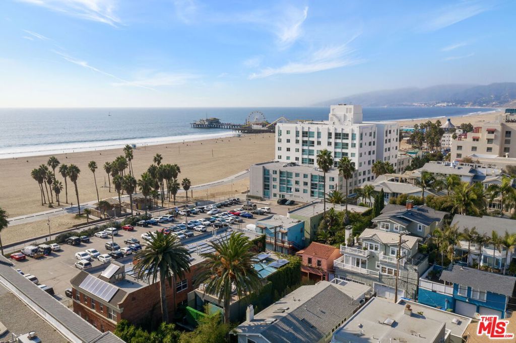 Photo of 7 Vicente Terrace, Santa Monica, CA 90401 (MLS # 25583465)