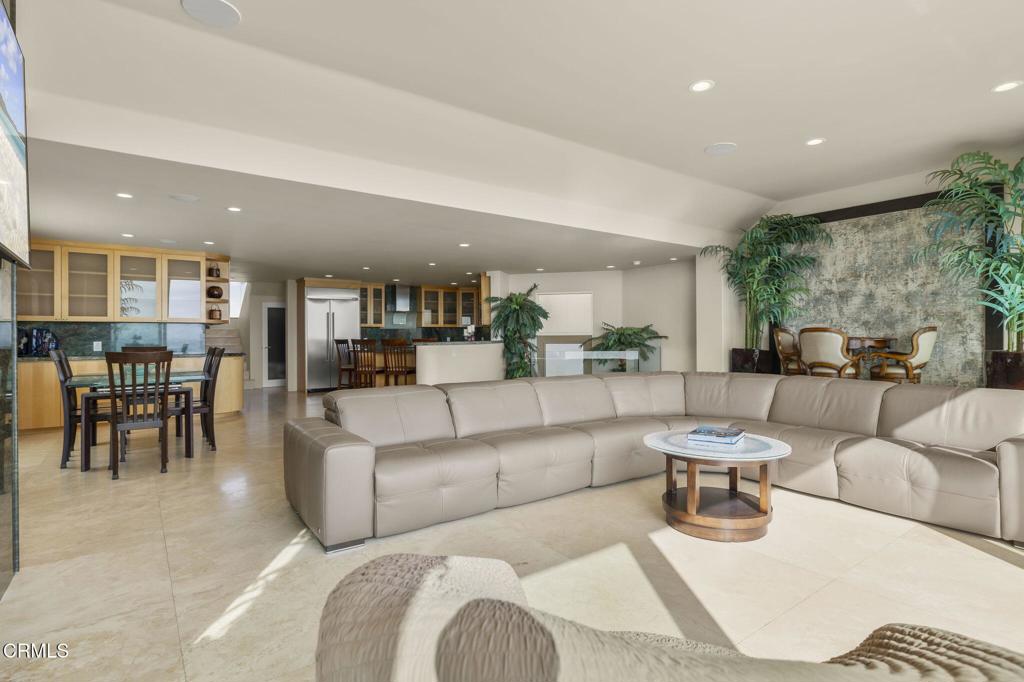 Oxnard, California, 93035, United States, 4 Bedrooms Bedrooms, ,3 BathroomsBathrooms,Residential,Active,2016399