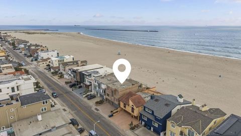 Tiny photo for 3629 Ocean Drive, Oxnard, CA 93035 (MLS # V1-34570)