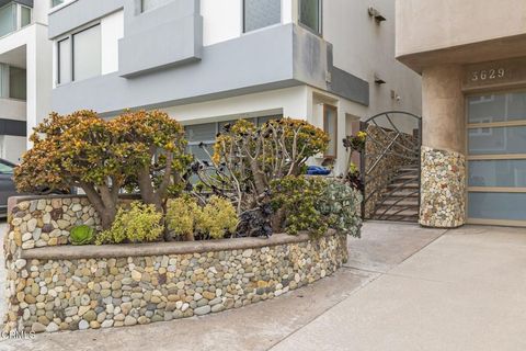 Tiny photo for 3629 Ocean Drive, Oxnard, CA 93035 (MLS # V1-34570)