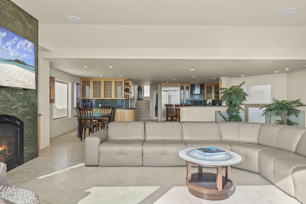 Oxnard, California, 93035, United States, 4 Bedrooms Bedrooms, ,3 BathroomsBathrooms,Residential,Active,2016399