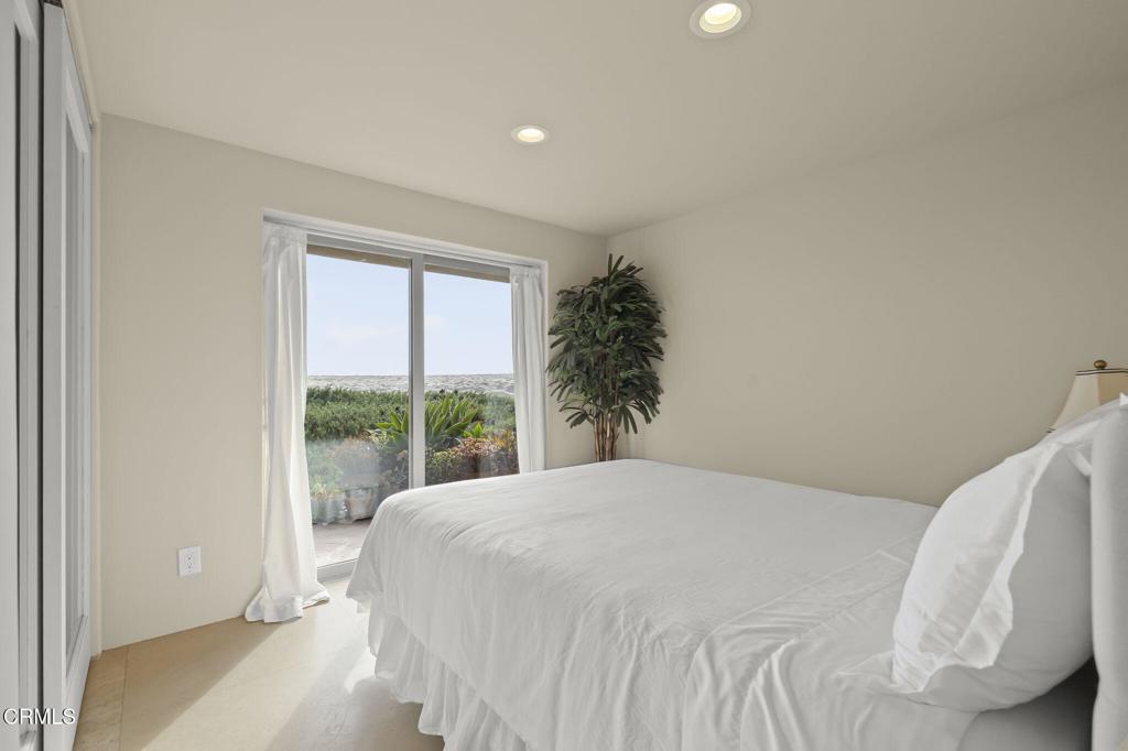 Oxnard, California, 93035, United States, 4 Bedrooms Bedrooms, ,3 BathroomsBathrooms,Residential,Active,2016399