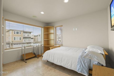 Tiny photo for 3629 Ocean Drive, Oxnard, CA 93035 (MLS # V1-34570)