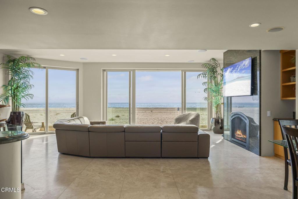 Oxnard, California, 93035, United States, 4 Bedrooms Bedrooms, ,3 BathroomsBathrooms,Residential,Active,2016399