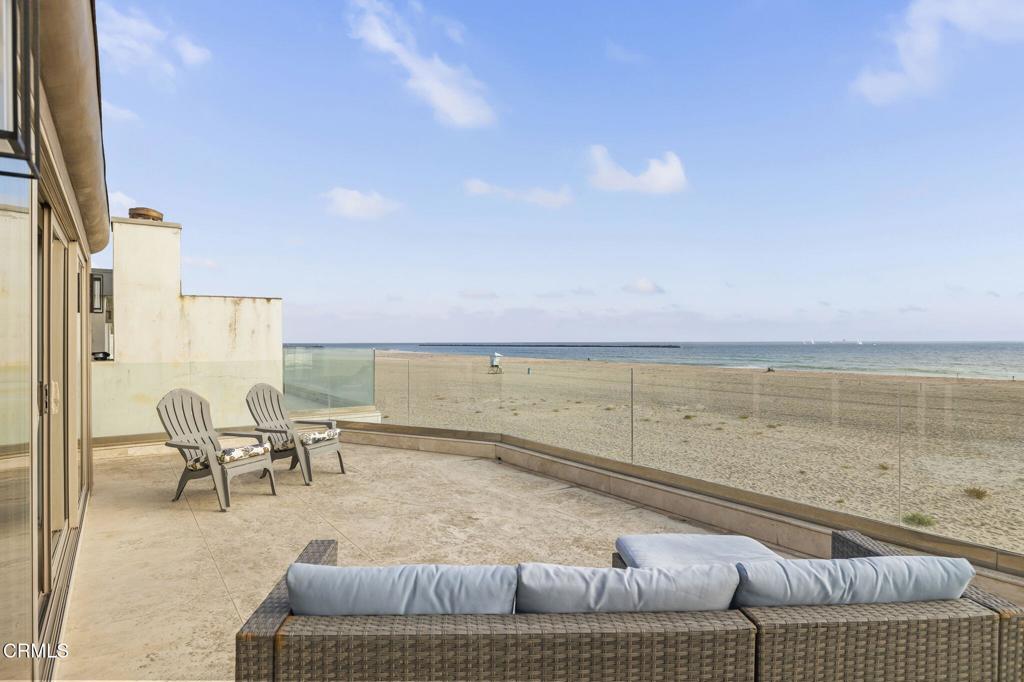 Oxnard, California, 93035, United States, 4 Bedrooms Bedrooms, ,3 BathroomsBathrooms,Residential,Active,2016399