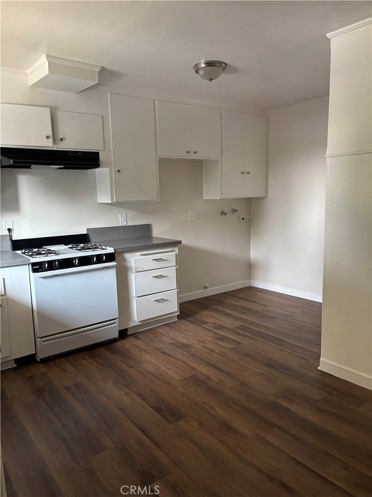 1837 W Gramercy