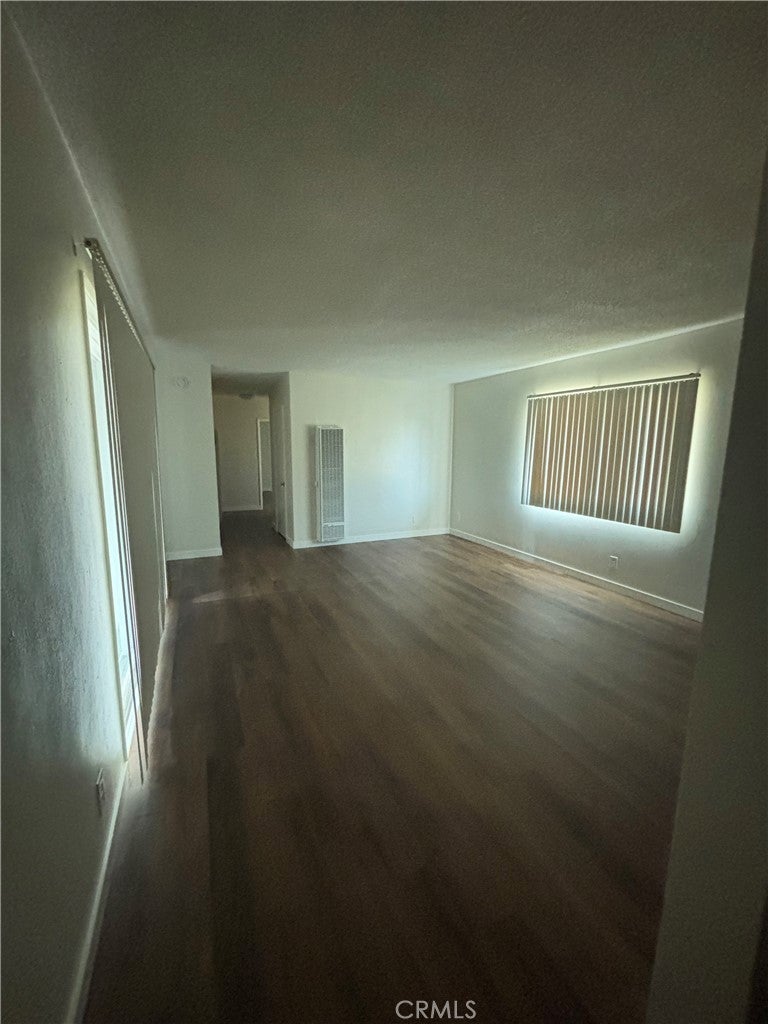 1837 W Gramercy