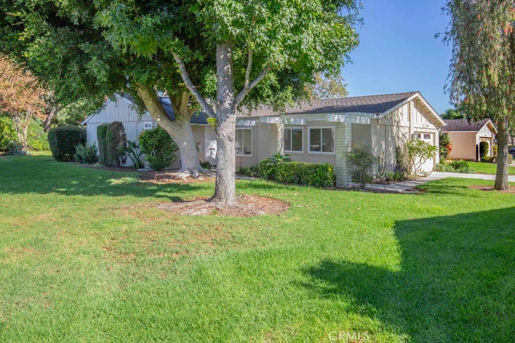 Photo of 3217 Via Carrizo #A, Laguna Woods, CA 92637 (MLS # OC25238163)