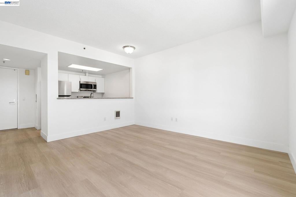 989 Webster Street 546