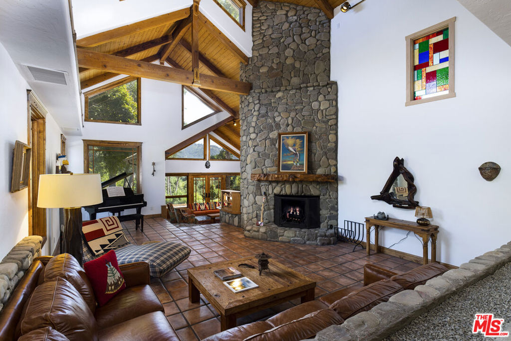 10901 CREEK Road