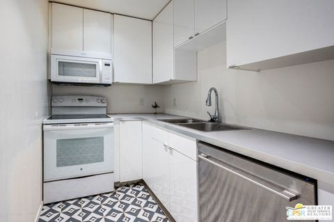 Photo of 550 N Villa Court #205, Palm Springs, CA 92262 (MLS # 26650749PS)