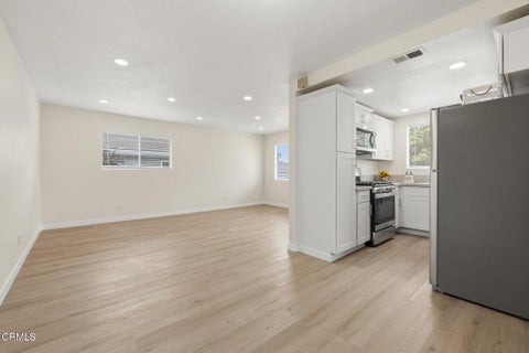 Tiny photo for 1127 Acadia Place, Ventura, CA 93003 (MLS # V1-34421)