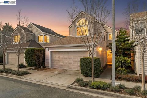 Photo of 35 35 Leonard Ct Ct, Alameda, CA 94502 (MLS # 41126635)