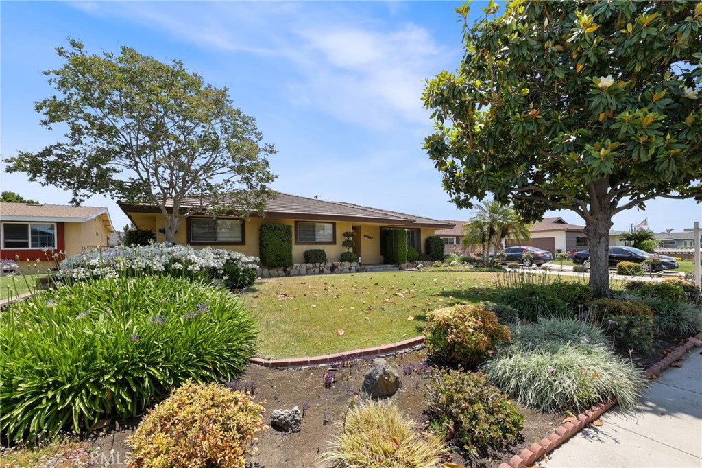 Properties 1 12429 Baker Avenue