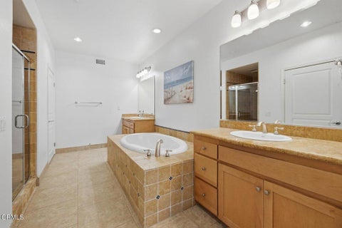 Tiny photo for 1423 Windshore Way, Oxnard, CA 93035 (MLS # V1-38870)
