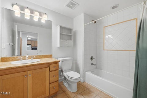 Tiny photo for 1423 Windshore Way, Oxnard, CA 93035 (MLS # V1-38870)