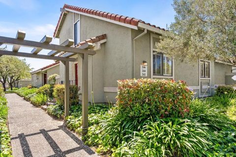 Photo of 246 Crestview Drive, Watsonville, CA 95076 (MLS # ML82045603)