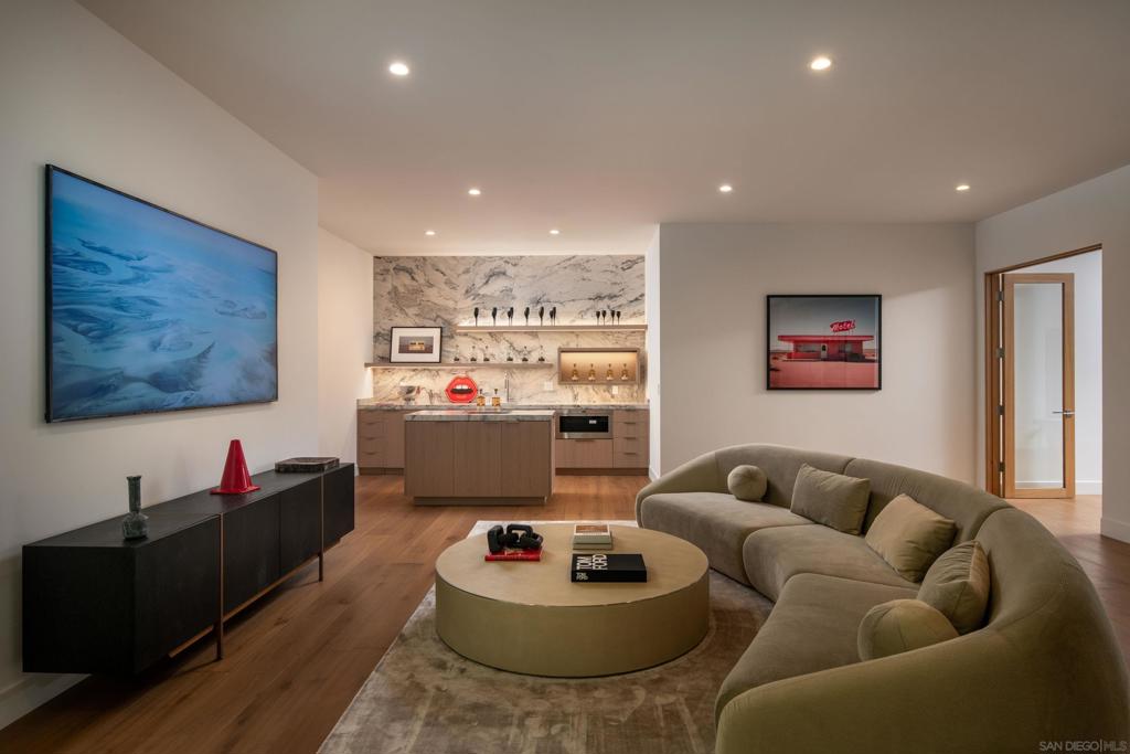 Del Mar - Residential