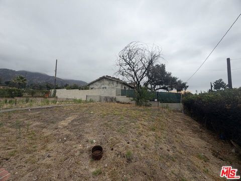 Photo of 255 W Poppyfields Drive, Altadena, CA 91001 (MLS # 26852379)