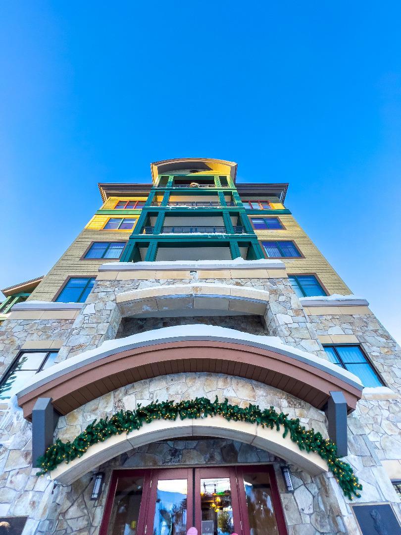 13051 Ritz Carlton Highlands