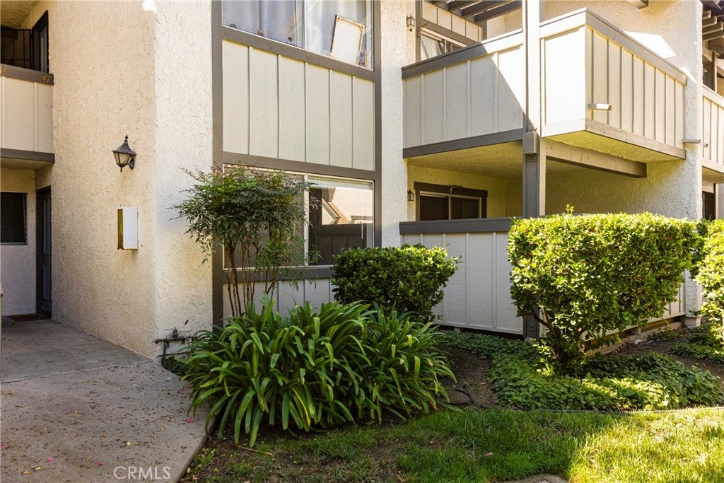 1346 E Hillcrest 42