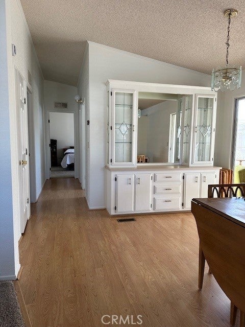 2124 Via Visalia
