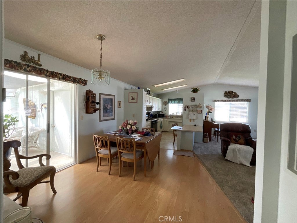 2124 Via Visalia