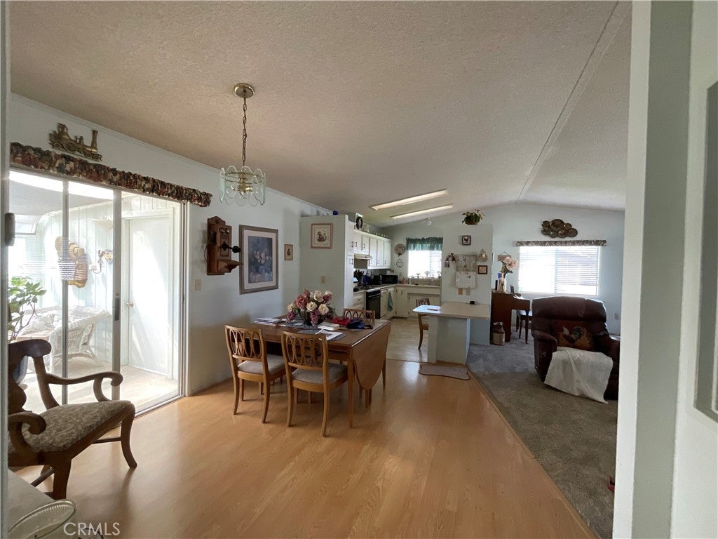 2124 Via Visalia