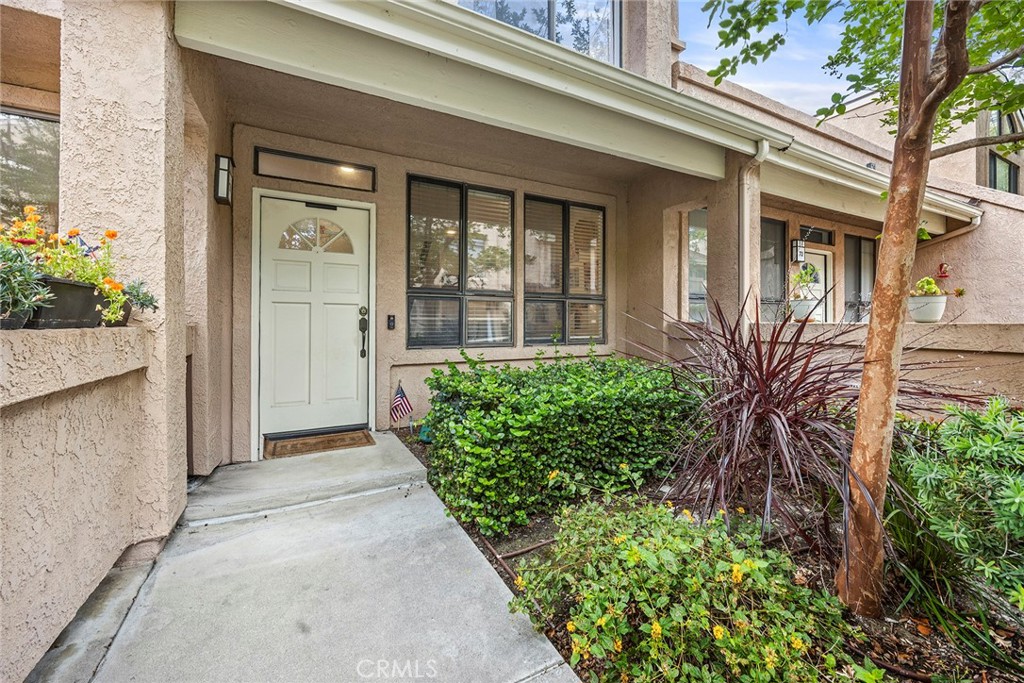 5722 E Stillwater